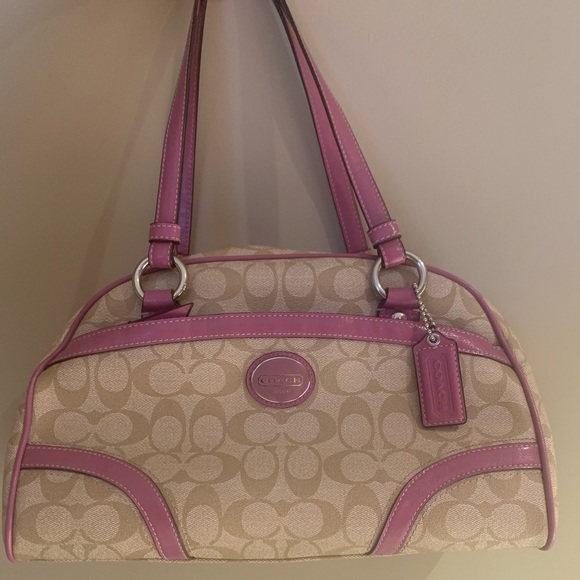 Classic Coach Purse - Picture 1 of 5